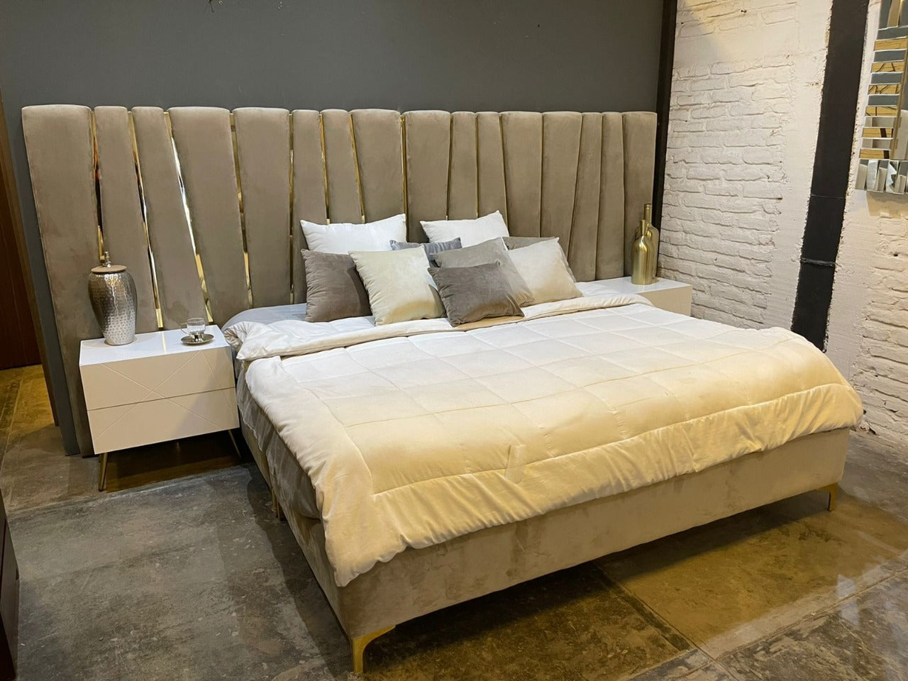 CAMA LUCERNA